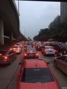 开卡车的兄弟视频